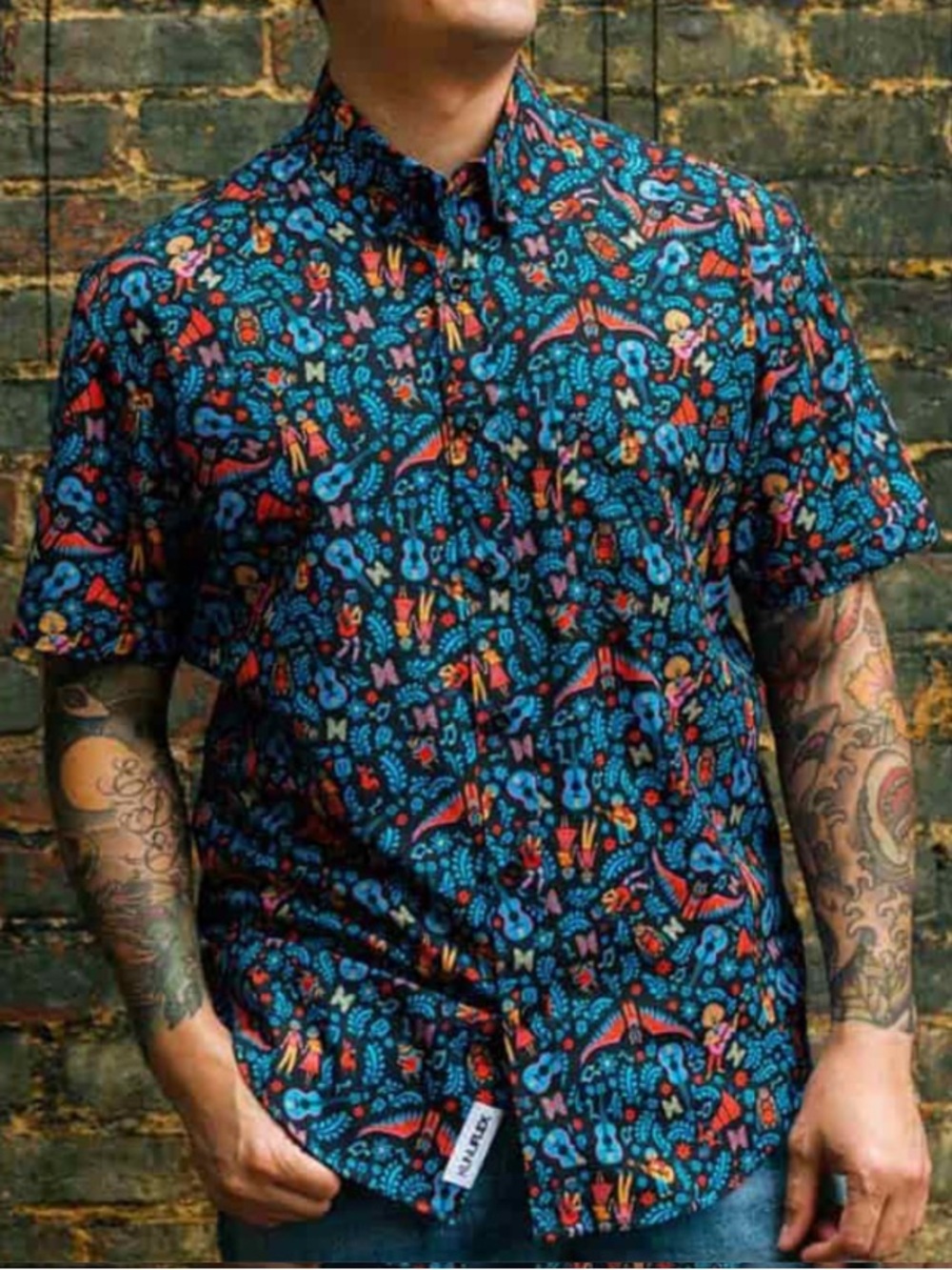 RSVLTS x Pixar Disney Coco Music in Me Short Sleeve Button Down Shirt Large - Picture 7 of 7